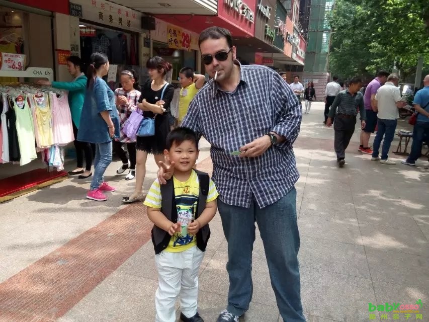 母親節(jié)攜手寫愛花香滿墻為每一位母親集聚祝福